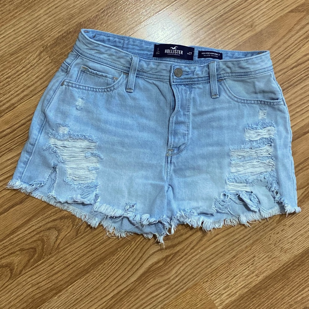 Hollister High-Rise Mom Shorts 3”